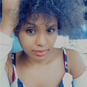 Meet your Posher, Helen